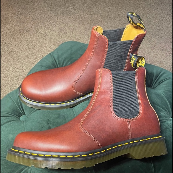 Men’s US 11/ Women’s US 12 Dr.Marten Chelsea Boot NWOT main image 5